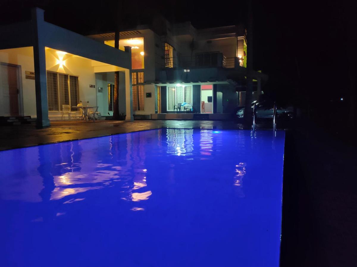 אודופי The Big Pineapple Estate Villa מראה חיצוני תמונה