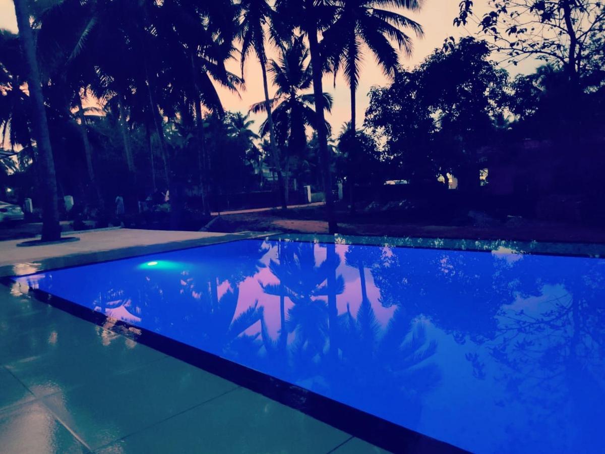 אודופי The Big Pineapple Estate Villa מראה חיצוני תמונה